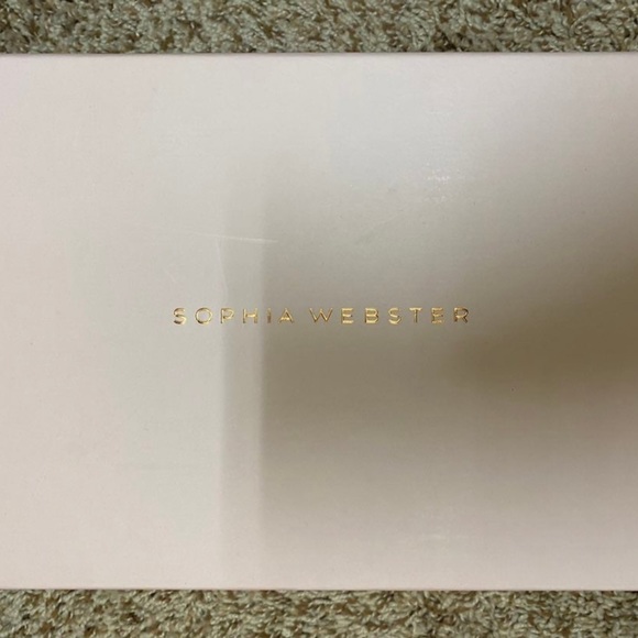 Sophia Webster Margaux Mid open toe Sandals in size 38. Beige Leather w/crystals - Picture 8 of 9